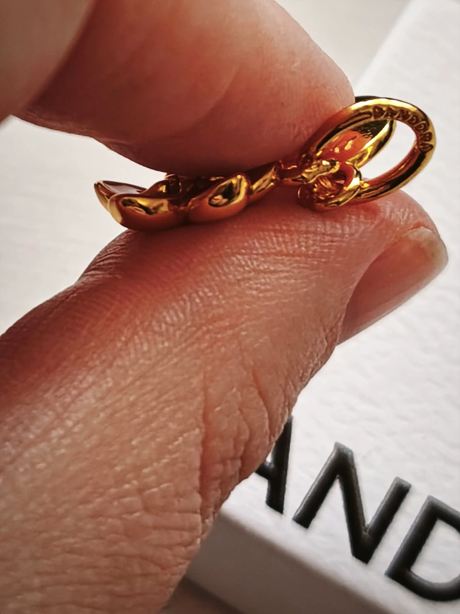 Charm flor Vaiana rosa e dourado – photo 3